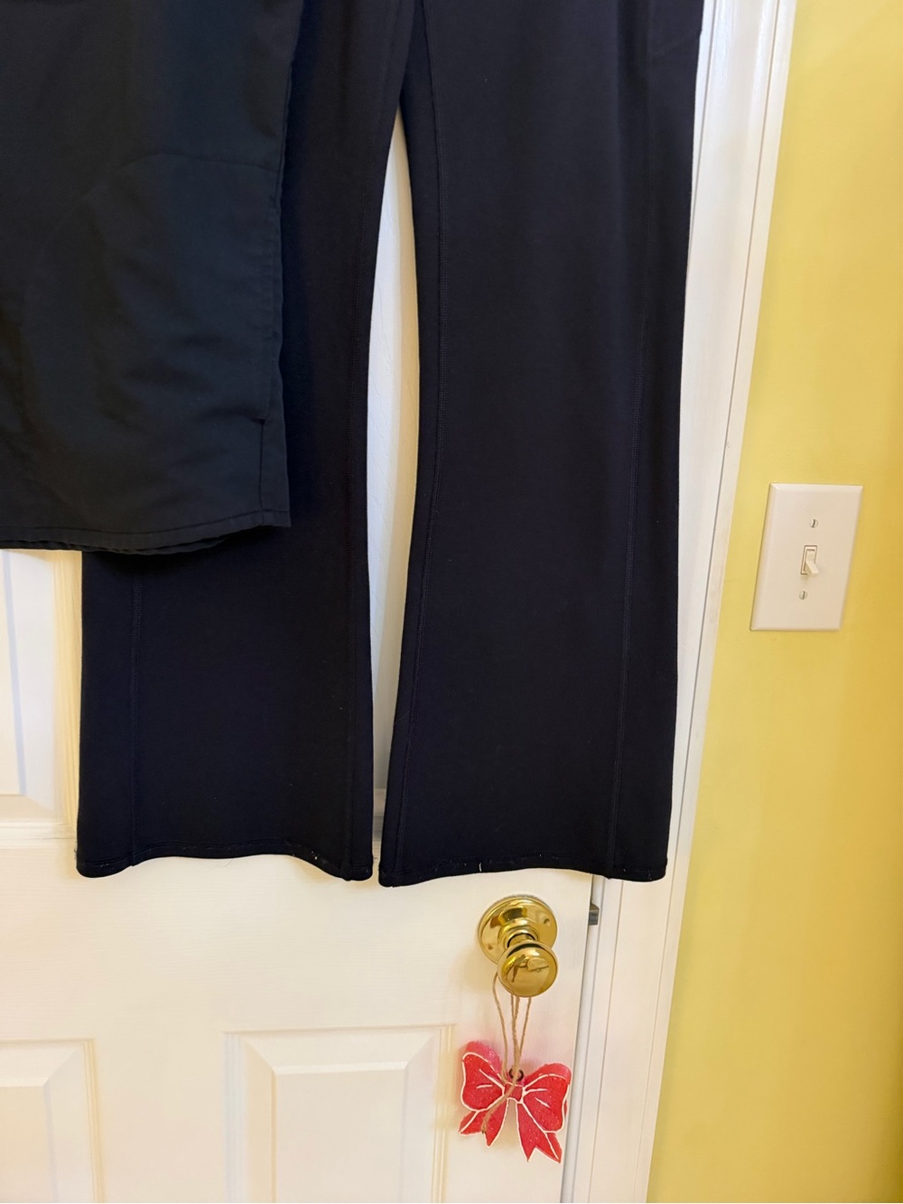 Fabletics Black scrub set small - Picture 4 of 4